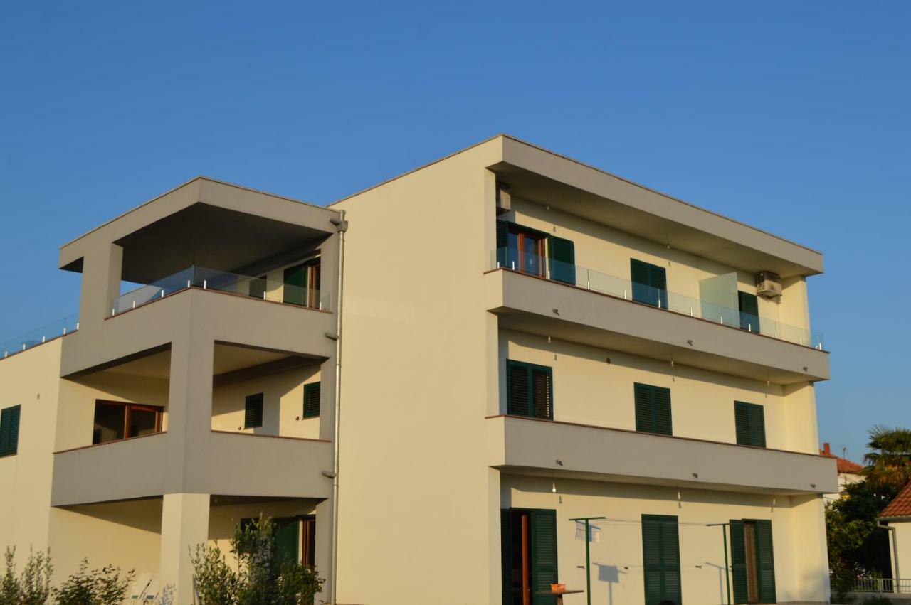 Apartmani Mila Sukošan 外观 照片