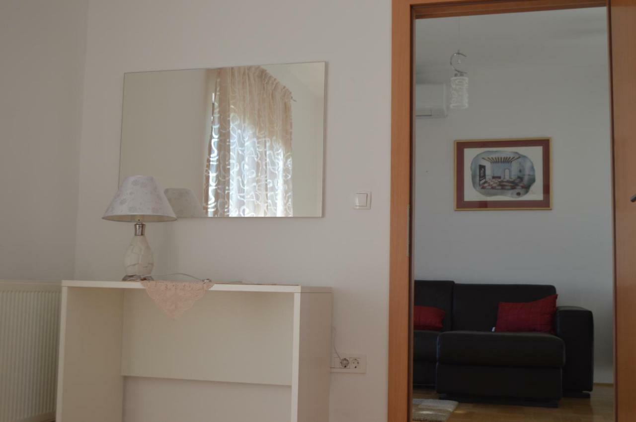 Apartmani Mila Sukošan 外观 照片