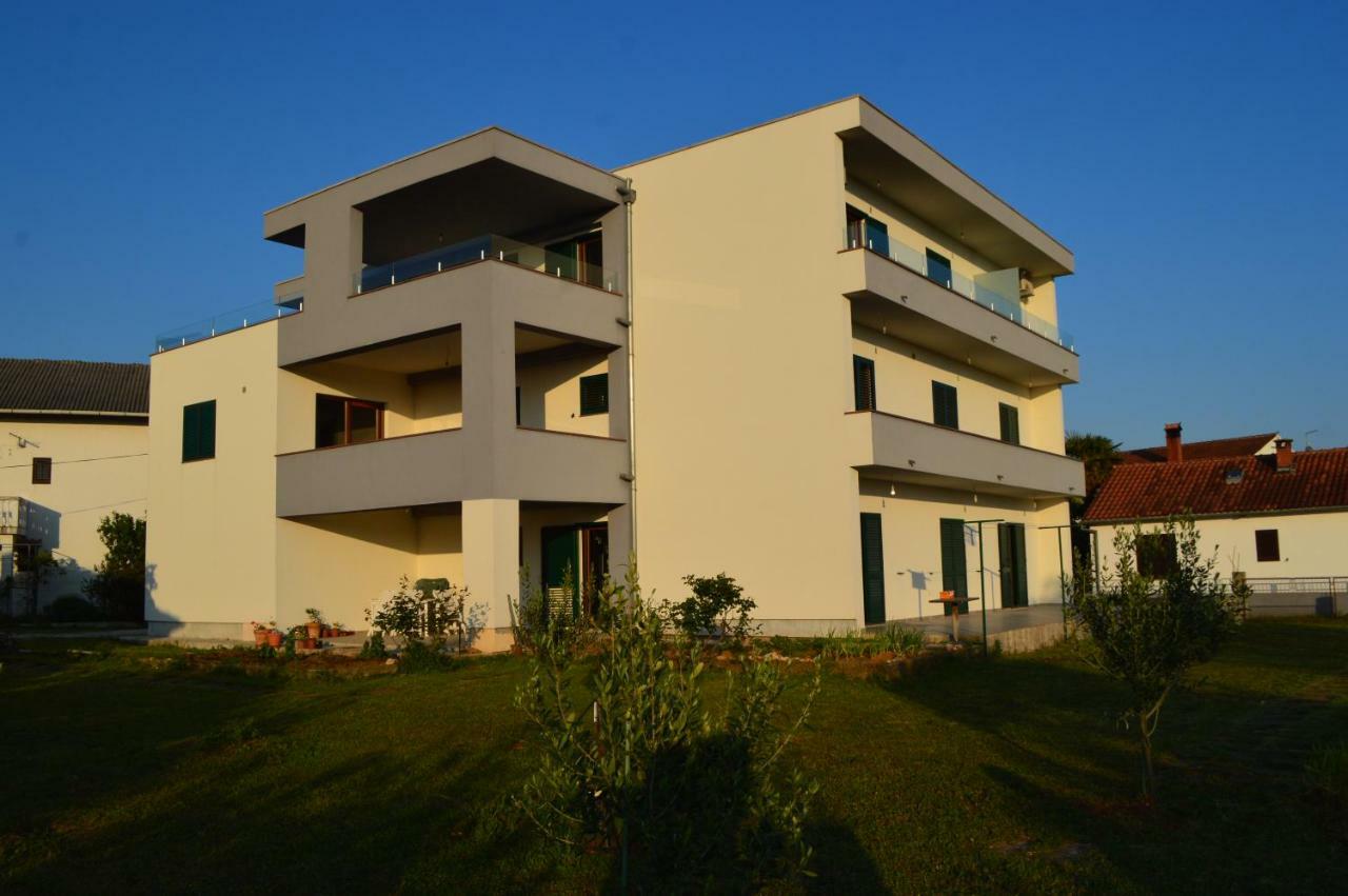 Apartmani Mila Sukošan 外观 照片